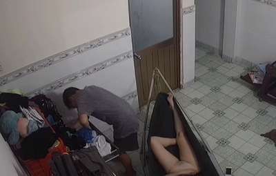 Poster of Hack Camera Gia Đình Mẹ Thủ Dâm Lúc Con Trai Đứng Sát Bên